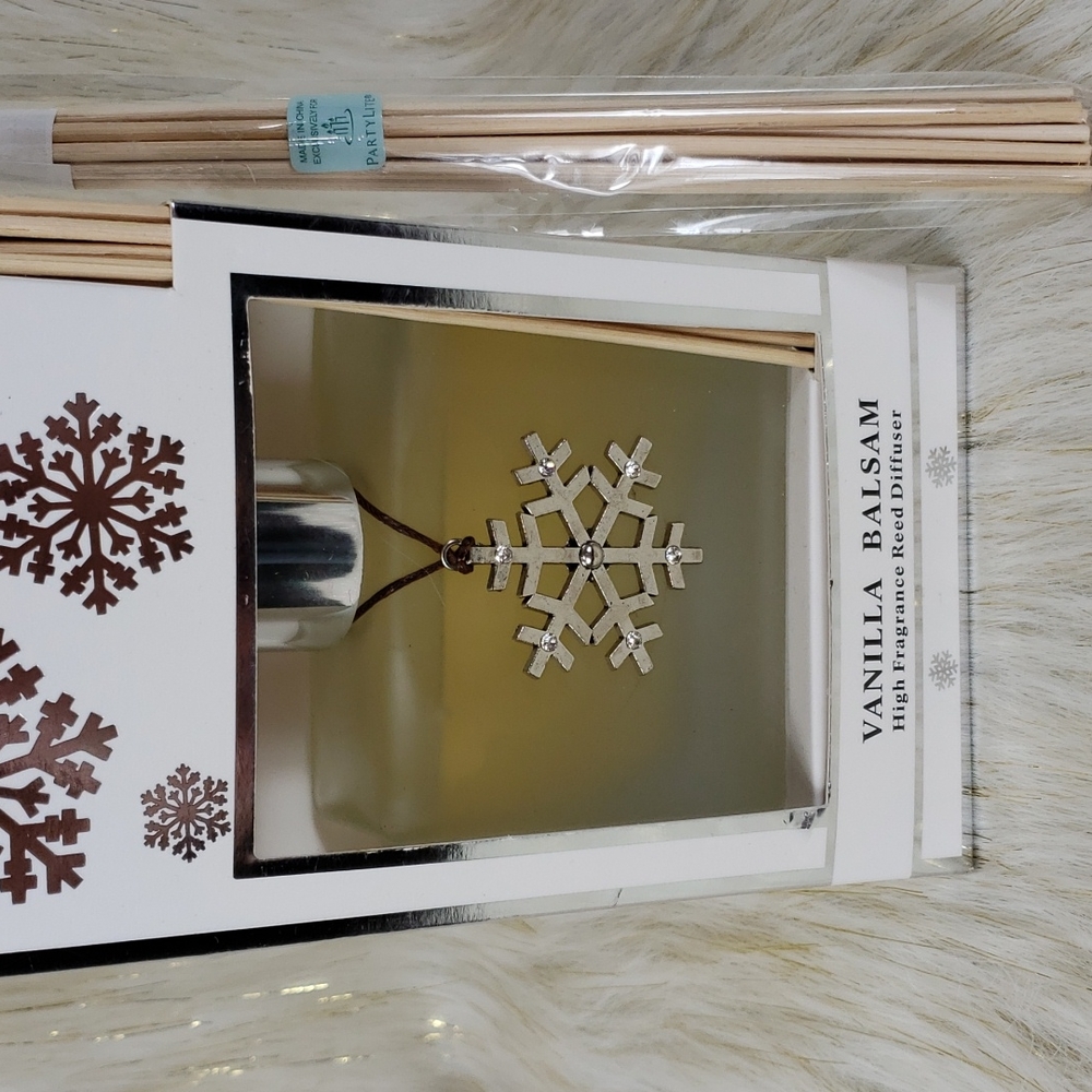 Vanilla Balsam Reed Diffuser - Picture 2 of 5